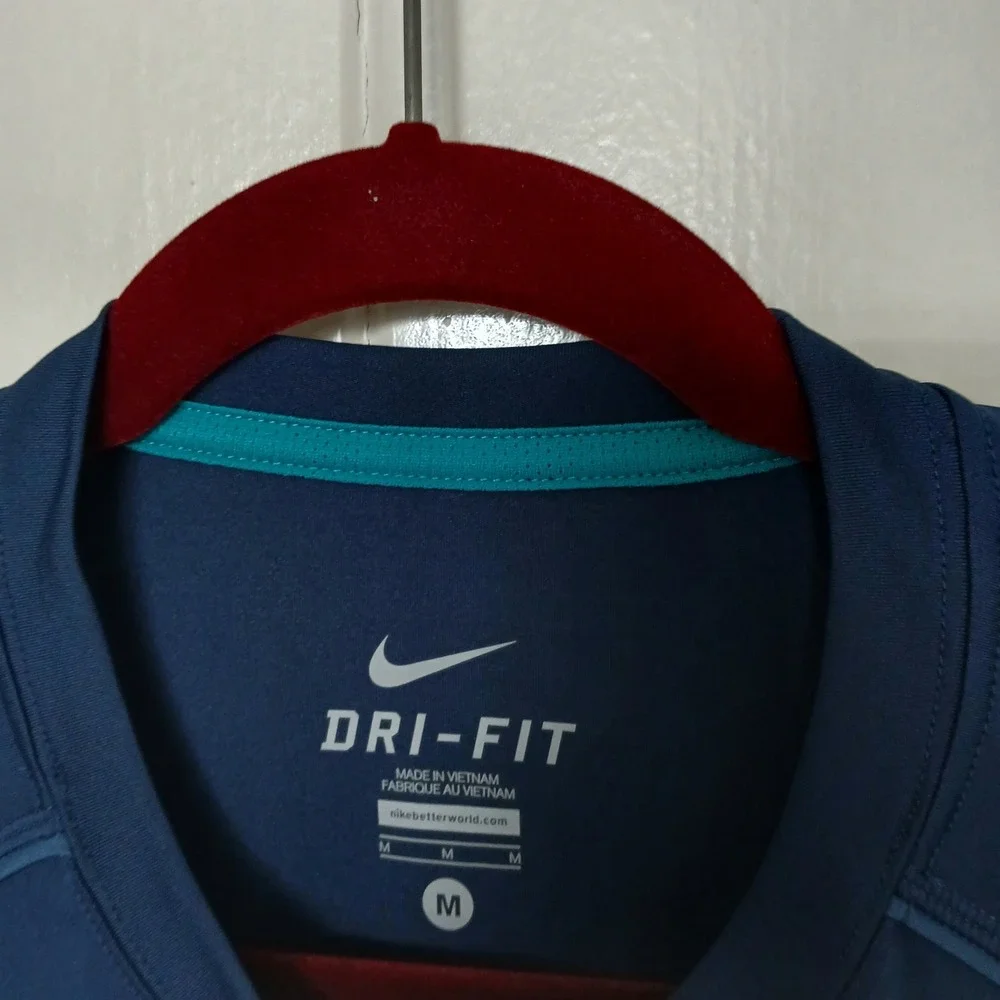 NIKE Shirt Dri-FIT Legacy Swoosh Logo Athletic Performance Men's‎ Medium Blue